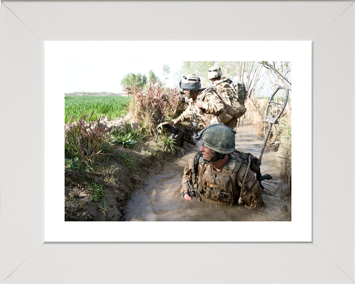 British Army 1 RIFLES Wading Ditch Op Tor Tapus March 2009