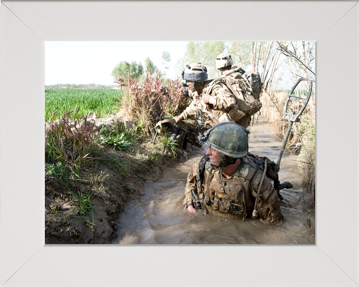 British Army 1 RIFLES Wading Ditch Op Tor Tapus March 2009