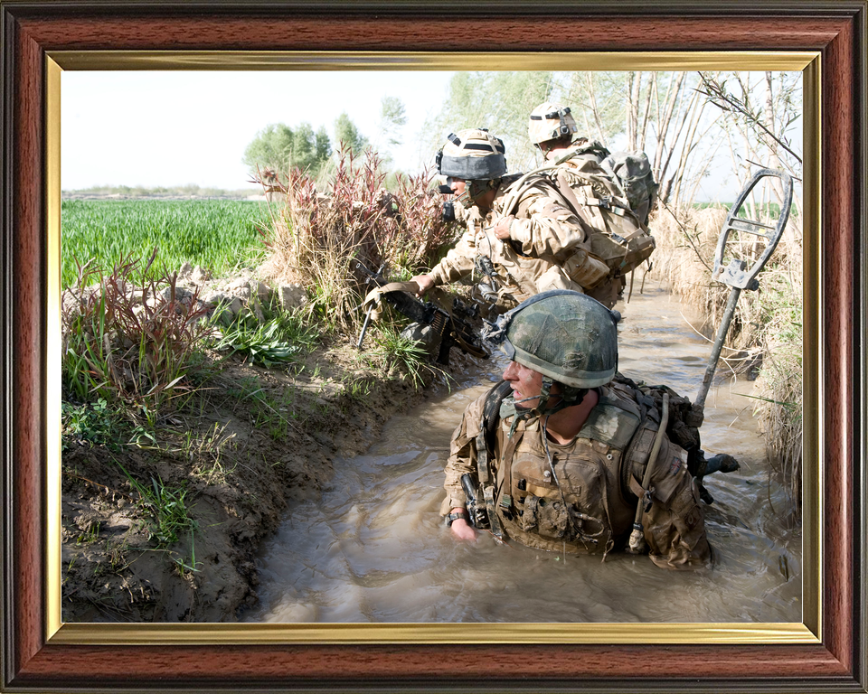 British Army 1 RIFLES Wading Ditch Op Tor Tapus March 2009
