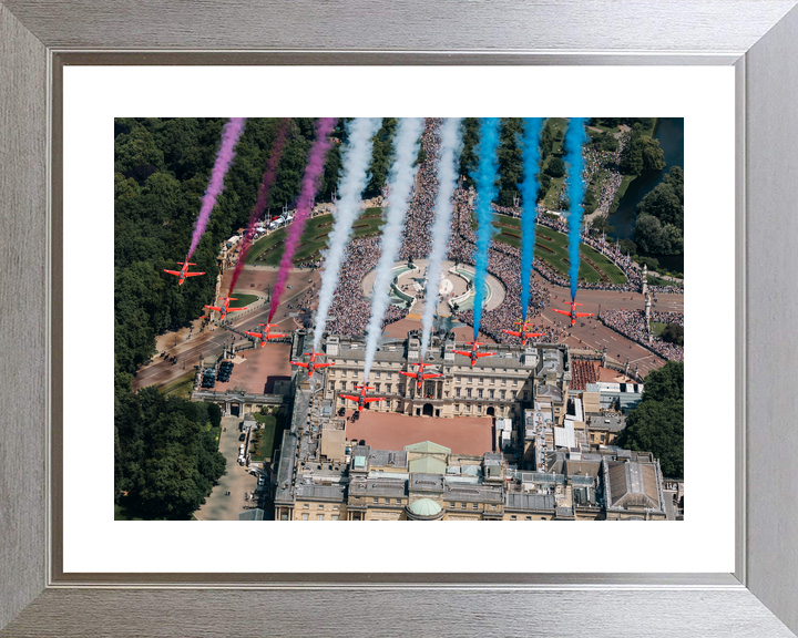 RAF Red Arrows Flyover Buckingham Palace 2026 Photo Print - Posters, Prints, & Visual Artwork - by Hampshire Prints (image 6 of 9)
