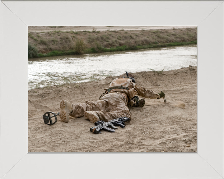 British Army Soldier IED Search Garmsir March 2009