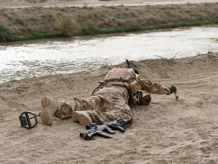 British Army Soldier IED Search Garmsir March 2009