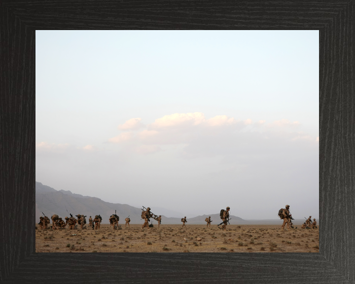 British Army 3 SCOTS Fan Out After Landing Sangin May 2009