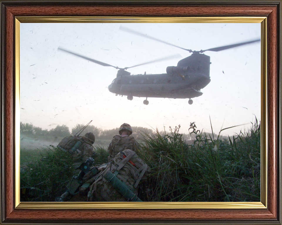 British Army 1 Coldstream Guards Chinook Overhead April 2010