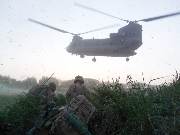 British Army 1 Coldstream Guards Chinook Overhead April 2010