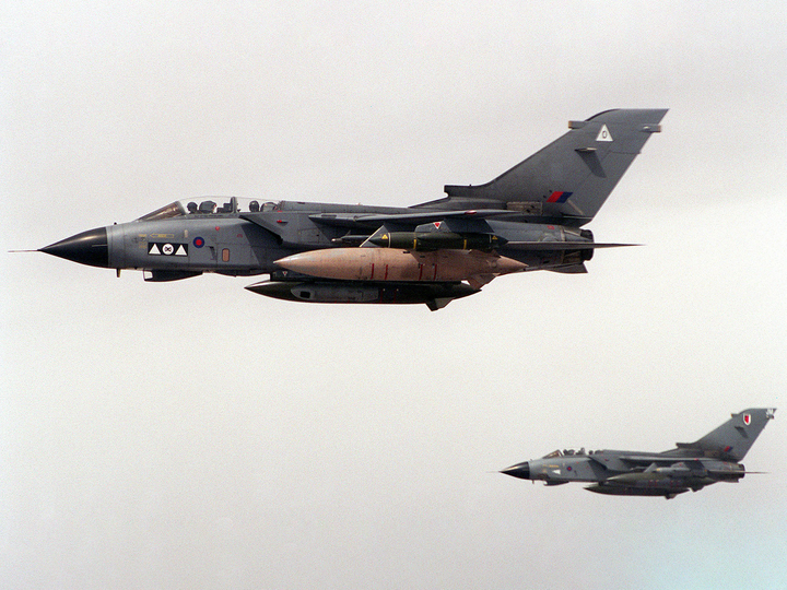 Tornado GR1s Over Kuwait Photo Print - Royal Air Force Aircraft Hampshire Prints 6 x 4 No Frame No