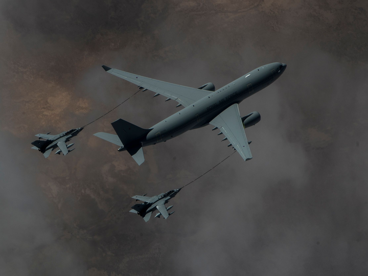 RAF Voyager KC2 Refuelling Tornado GR4 Jets Photo Print - Royal Air Force Aircraft Hampshire Prints 6 x 4 No Frame No