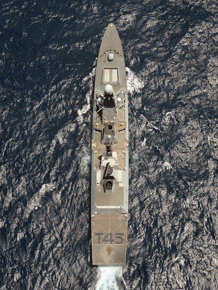 HMS Dauntless (D33) Royal Navy Type 45 Destroyer From Above Photo Print Wall Art Decor Posters, Prints, & Visual Artwork Hampshire Prints 6 x 4 No Frame No
