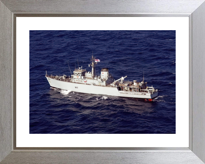 HMS Quorn M41 Hunt Class Minehunter August 2011 Port Beam View Photo Print - Posters, Prints, & Visual Artwork - by Hampshire Prints (image 6 of 9)