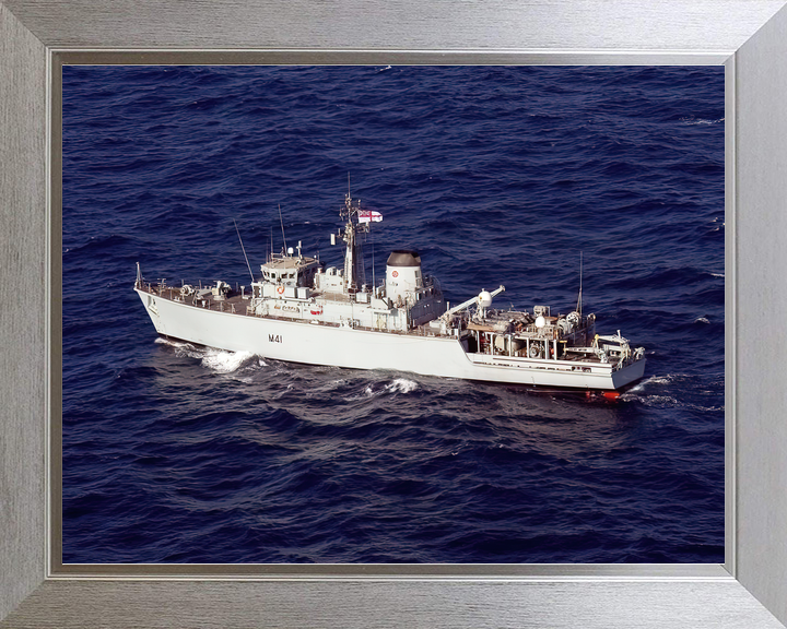 HMS Quorn M41 Hunt Class Minehunter August 2011 Port Beam View Photo Print - Posters, Prints, & Visual Artwork - by Hampshire Prints (image 7 of 9)