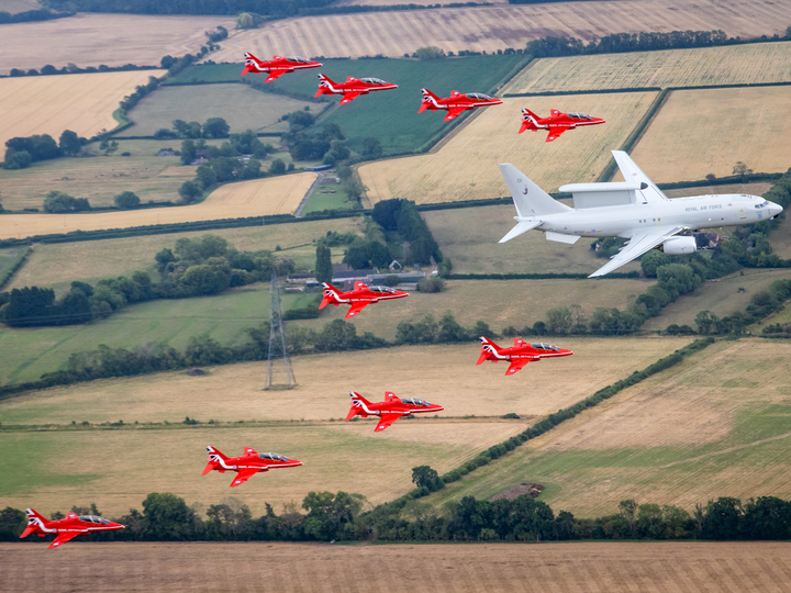 RAF E-7 Wedgetail AEW Mk1 and Red Arrows Photo Print Royal Air Force Aircraft Wall Art Aviation Decor Posters, Prints, & Visual Artwork Hampshire Prints 6 x 4 No Frame No