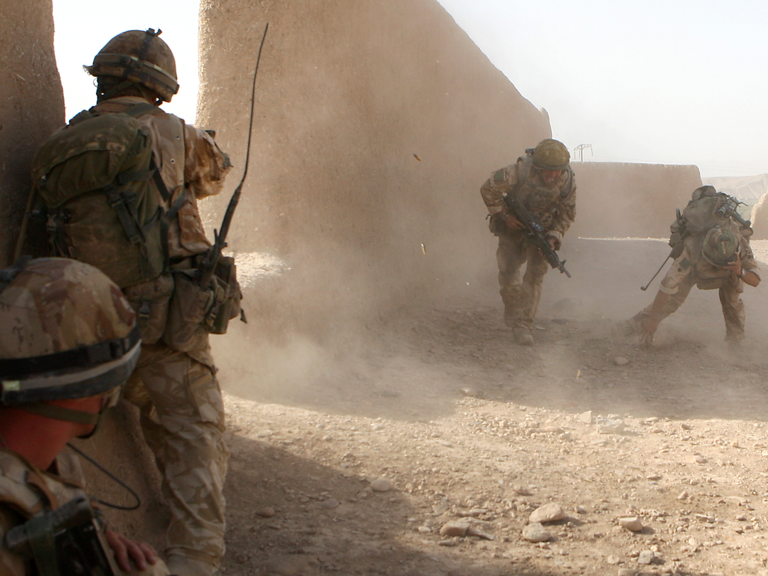 British Army 3 PARA Under Fire Oqab Tsuka August 2008