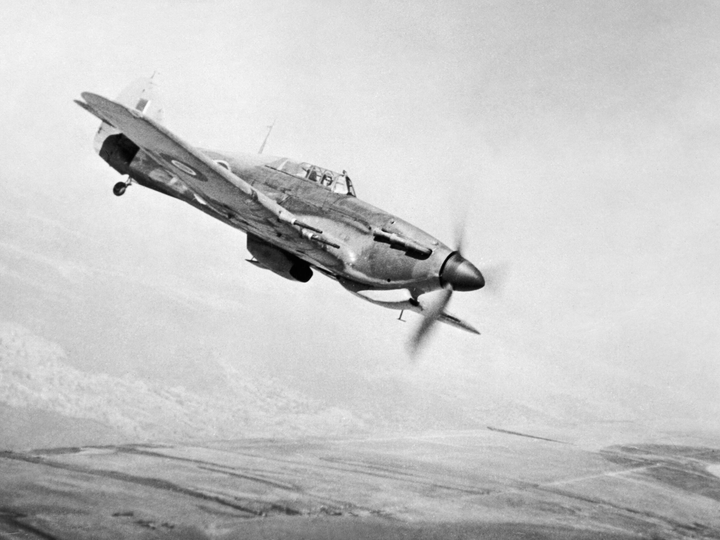 RAF Hawker Hurricane Mark IIC in Flight 1945 Photo Print Royal Air Force Aircraft Wall Art Aviation Decor Posters, Prints, & Visual Artwork Hampshire Prints 6 x 4 No Frame No