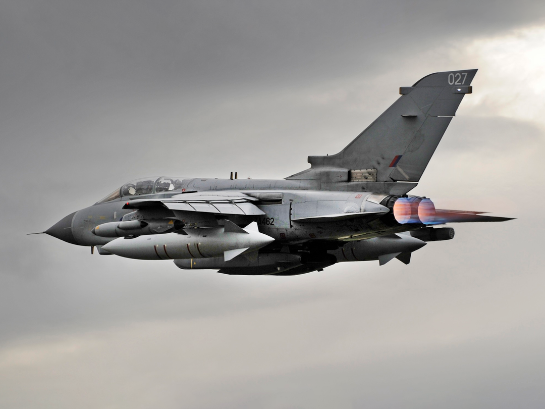 RAF Panavia Tornado GR4 Jet in Flight Royal Air Force Aircraft Photo Print Wall Art Aviation Decor UK Posters, Prints, & Visual Artwork Hampshire Prints 6 x 4 No Frame No