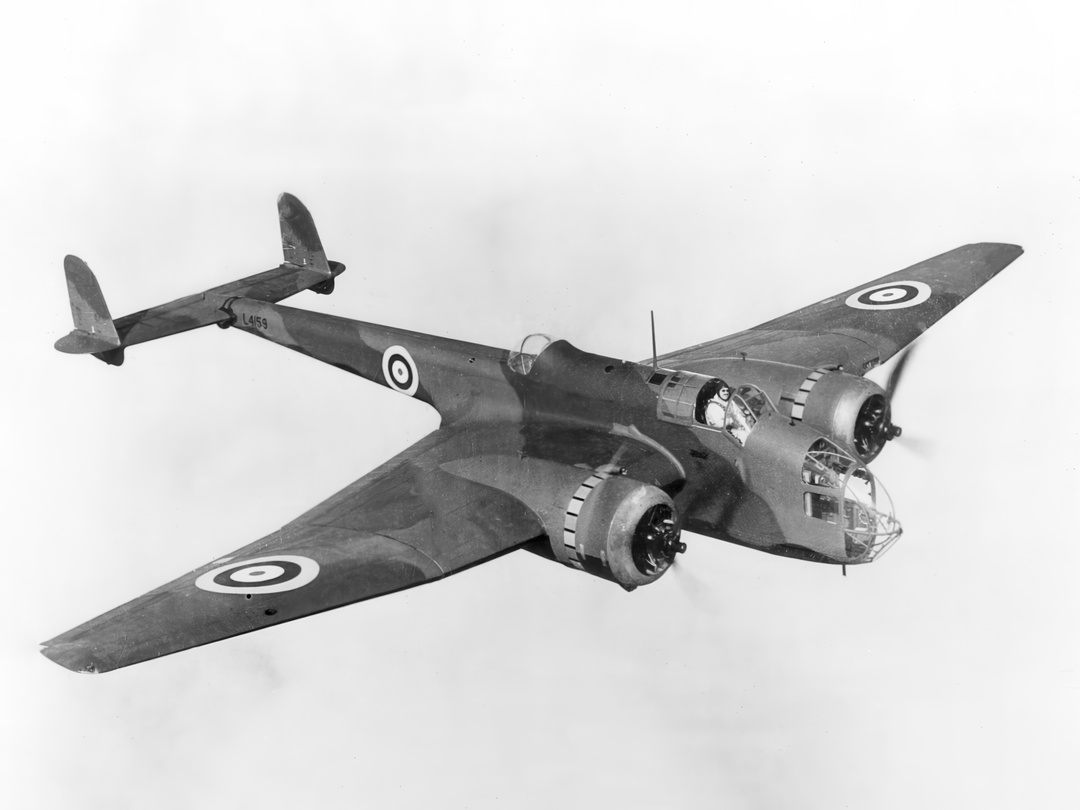 RAF Handley Page H.P.52 Hampden Mk 1 in flight Photo Print - Royal Air Force Aircraft Posters, Prints, & Visual Artwork Hampshire Prints 6 x 4 No Frame No