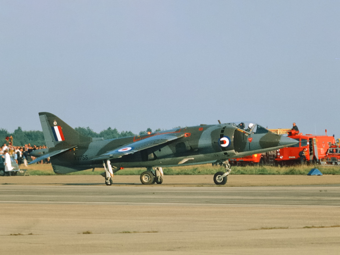 RAF Hawker Siddeley Harrier GR.1 Jet 1969 Royal Air Force Aircraft Photo Print Wall Art Aviation Decor UK Posters, Prints, & Visual Artwork Hampshire Prints 6 x 4 No Frame No
