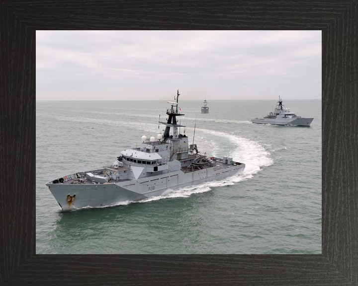 HMS Tyne P281 River Class Patrol Vessel February 2012 Hard Turn Photo Print - Posters, Prints, & Visual Artwork - by Hampshire Prints (image 3 of 9)