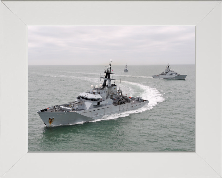 HMS Tyne P281 River Class Patrol Vessel February 2012 Hard Turn Photo Print - Posters, Prints, & Visual Artwork - by Hampshire Prints (image 5 of 9)