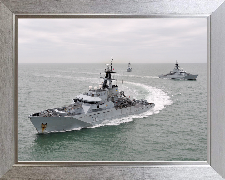 HMS Tyne P281 River Class Patrol Vessel February 2012 Hard Turn Photo Print - Posters, Prints, & Visual Artwork - by Hampshire Prints (image 7 of 9)
