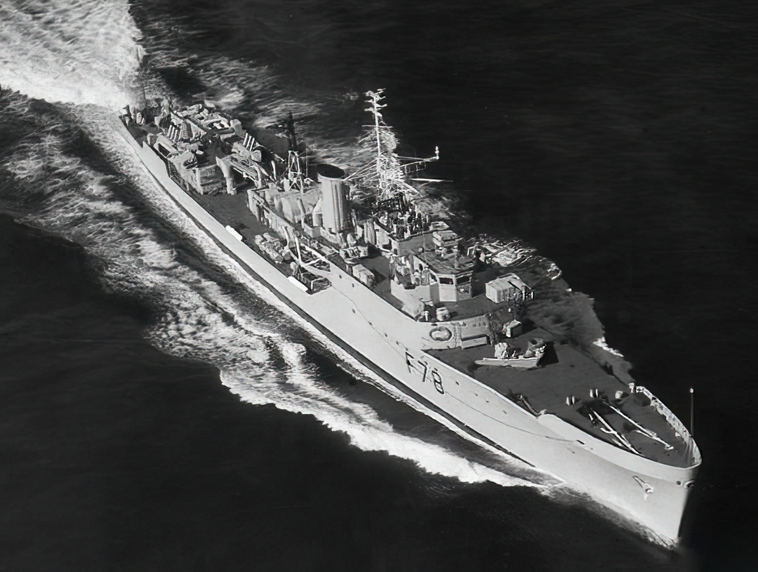 HMS Blackwood (F78) Royal Navy Blackwood Class Frigate From Above Photo Print Wall Art Decor Posters, Prints, & Visual Artwork Hampshire Prints 6 x 4 No Frame No