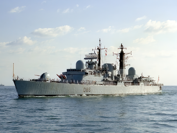 HMS Birmingham D86 Type 42 Destroyer March 1993