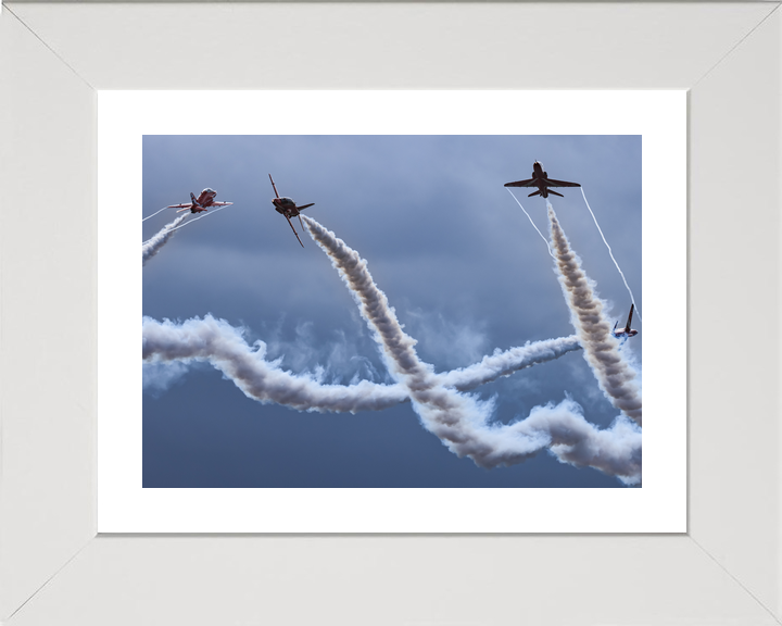 RAF Red Arrows Hanna Hawks Smoke Weave February 2024