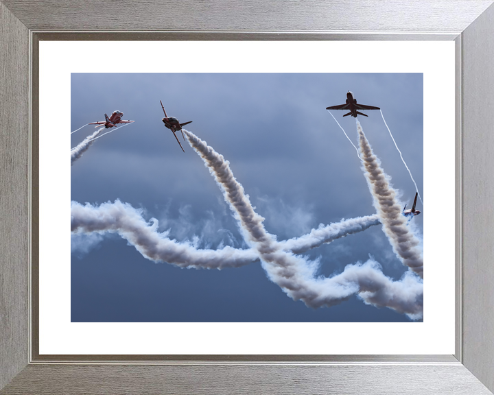 RAF Red Arrows Hanna Hawks Smoke Weave February 2024