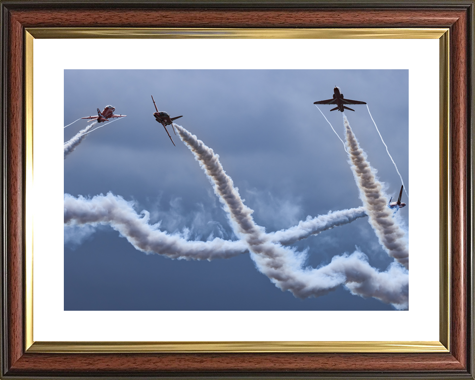 RAF Red Arrows Hanna Hawks Smoke Weave February 2024