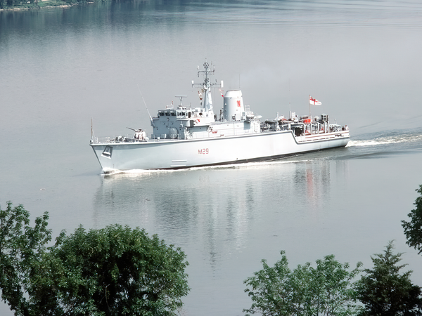 HMS Brecon M29 Hunt Class Mine Warfare Vessel June 1985