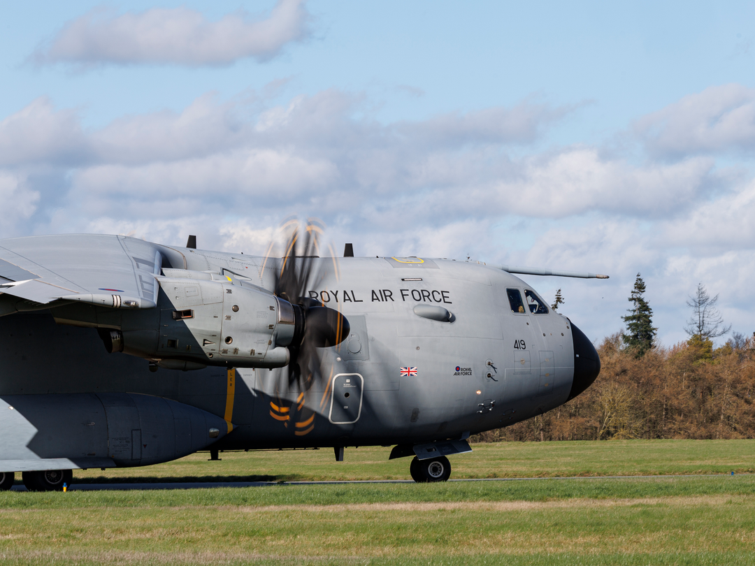 RAF Atlas A400M Lands At RAF Wittering Photo Print Royal Air Force Wall Art Aviation Decor Posters, Prints, & Visual Artwork Hampshire Prints 6 x 4 No Frame No