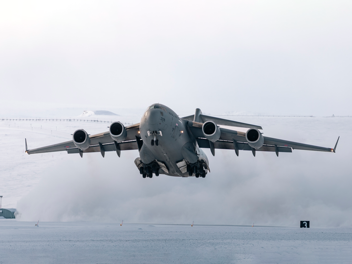 RAF C-17 Globemaster Takeoff Canada 2026 Photo Print Royal Air Force Aircraft Wall Art Aviation Posters, Prints, & Visual Artwork Hampshire Prints 6 x 4 No Frame No