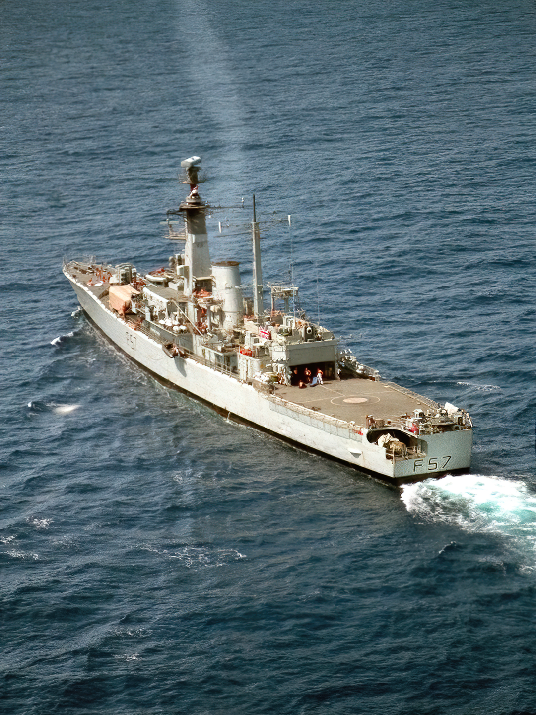 HMS Andromeda (F57) Royal Navy Leander Class Frigate From Above Photo Print Wall Art Decor Posters, Prints, & Visual Artwork Hampshire Prints 6 x 4 No Frame No