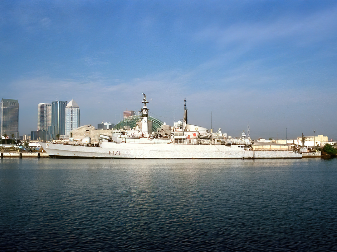 HMS Active (F171) Royal Navy Type 21 Frigate Photo Print Alongside Warship Wall Art Posters, Prints, & Visual Artwork Hampshire Prints 6 x 4 No Frame No