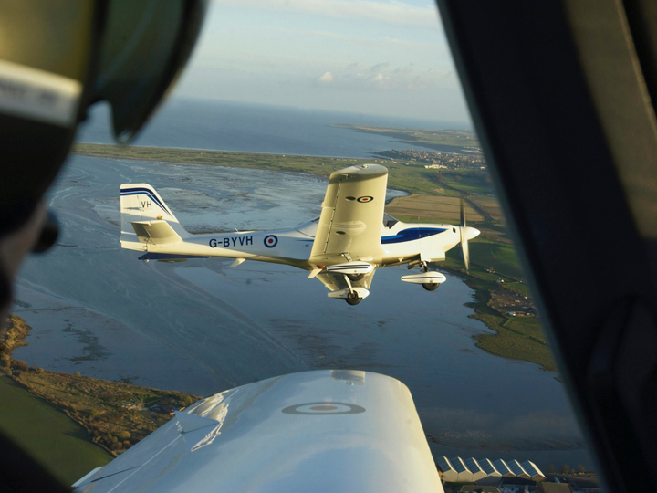 RAF Grob Tutor G-BYVH Near St Andrews November 2004