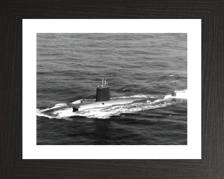 HMS Valiant S102 Valiant Class Submarine 1982 Photo Print - Posters, Prints, & Visual Artwork - by Hampshire Prints (image 2 of 9)