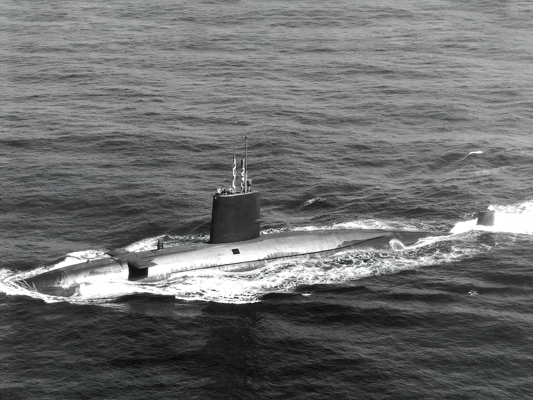 HMS Valiant S102 Valiant Class Submarine 1982 Photo Print - Posters, Prints, & Visual Artwork - by Hampshire Prints (image 1 of 9)