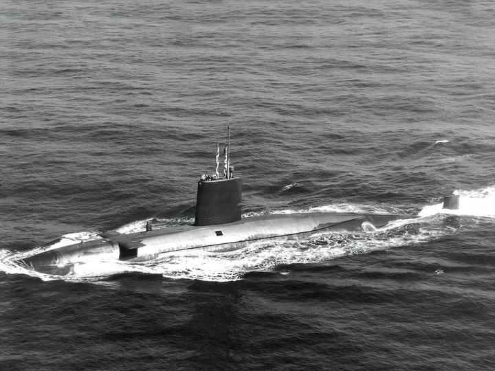 HMS Valiant S102 Valiant Class Submarine 1982 Photo Print - Posters, Prints, & Visual Artwork - by Hampshire Prints (image 1 of 9)