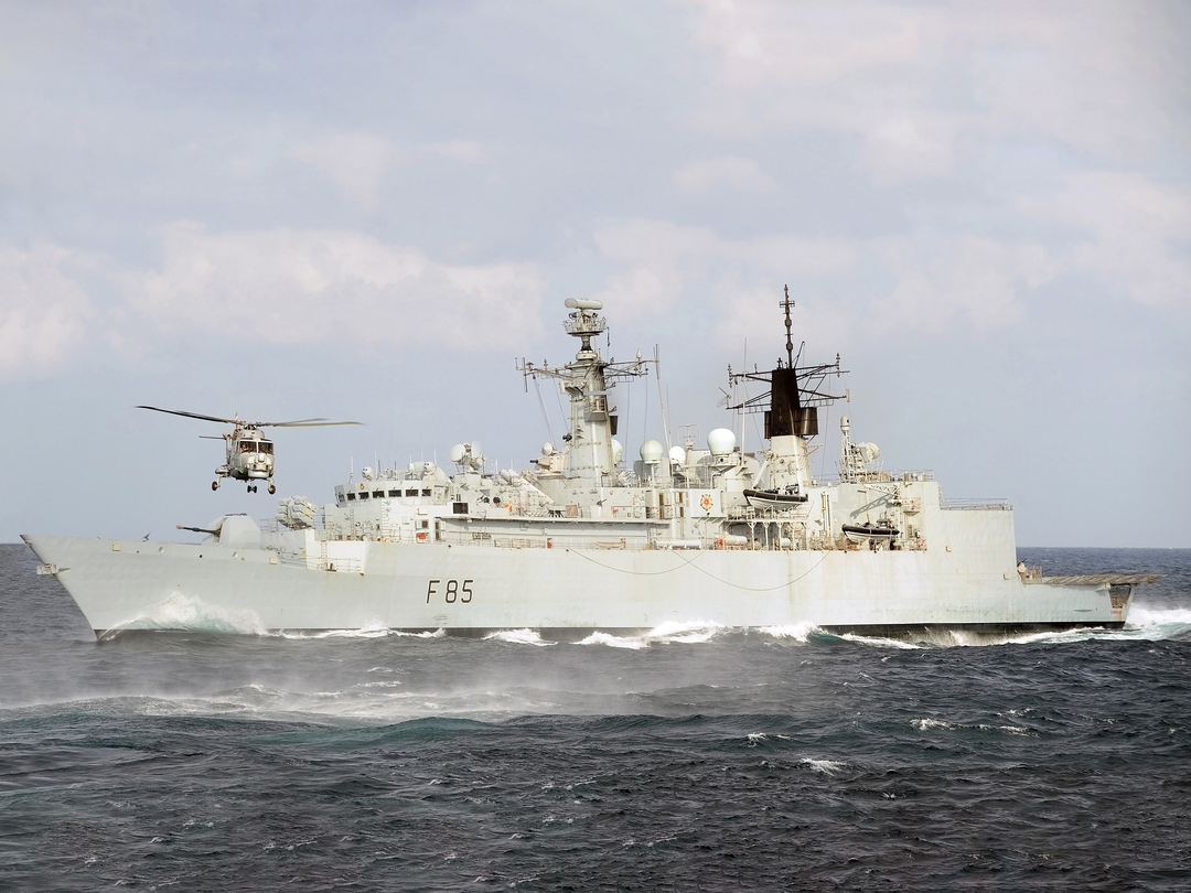 HMS Cumberland (F85) Royal Navy Type 22 Frigate With Lynx Helicopter Photo Print Wall Art Decor Posters, Prints, & Visual Artwork Hampshire Prints 6 x 4 No Frame No