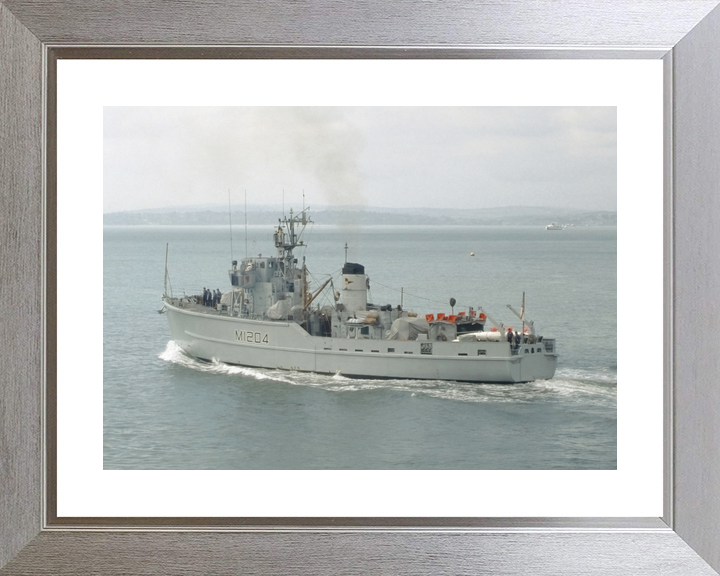 HMS Stubbington M1204 Ton Class Minesweeper Warship Photo Print - Posters, Prints, & Visual Artwork - by Hampshire Prints (image 6 of 9)
