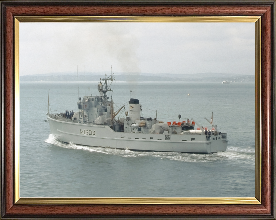 HMS Stubbington M1204 Ton Class Minesweeper Warship Photo Print - Posters, Prints, & Visual Artwork - by Hampshire Prints (image 9 of 9)