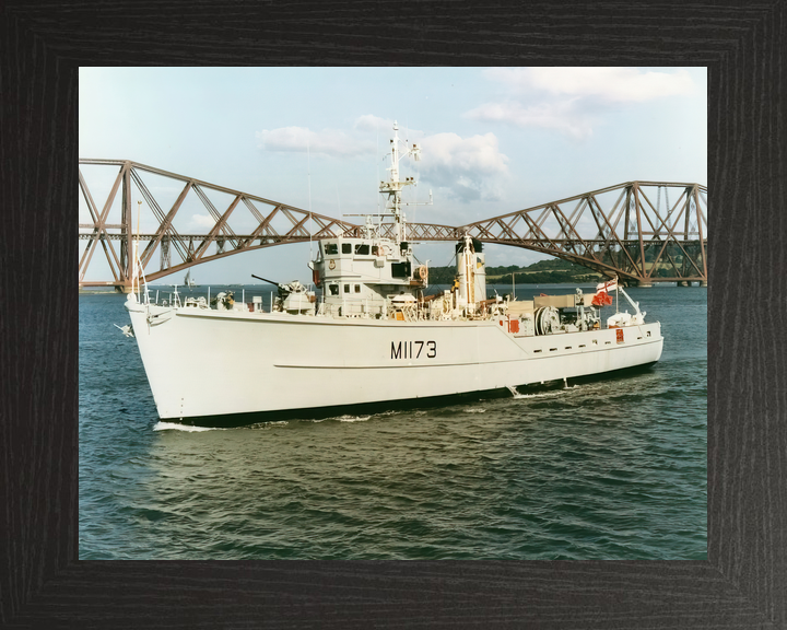 HMS Pollington M1173 Ton Class Minesweeper Firth of Forth Photo Print - Posters, Prints, & Visual Artwork - by Hampshire Prints (image 3 of 9)