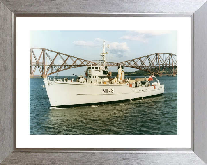 HMS Pollington M1173 Ton Class Minesweeper Firth of Forth Photo Print - Posters, Prints, & Visual Artwork - by Hampshire Prints (image 6 of 9)