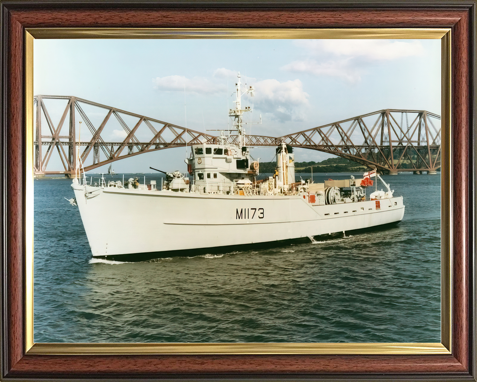 HMS Pollington M1173 Ton Class Minesweeper Firth of Forth Photo Print - Posters, Prints, & Visual Artwork - by Hampshire Prints (image 9 of 9)
