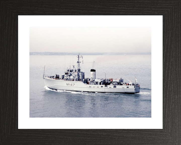 HMS Hubberston (M1147) Royal Navy Ton Class Minesweeper Port Side View Photo Print Wall Art Decor - Posters, Prints, & Visual Artwork - by Hampshire Prints (image 2 of 9)
