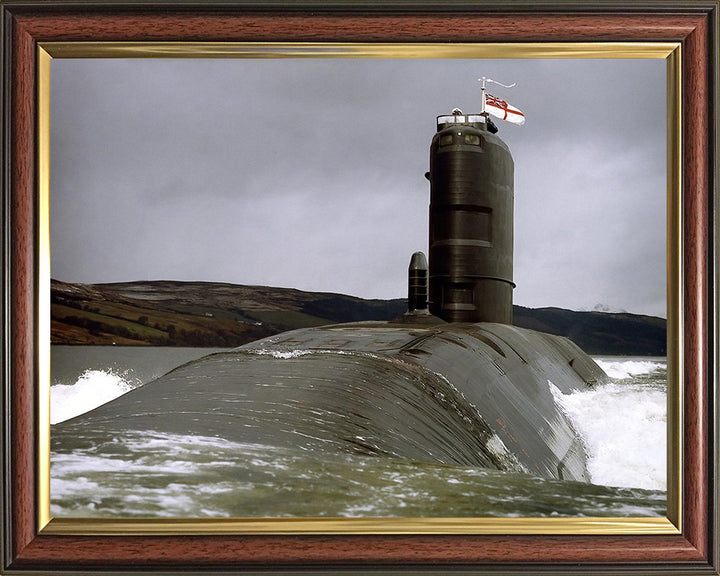 HMS Splendid (S106) Low Bow View 1995 Royal Navy Swiftsure Class Submarine Photo Print Wall Art Naval Decor UK Posters, Prints, & Visual Artwork Hampshire Prints 10 x 8 Classic Frame No
