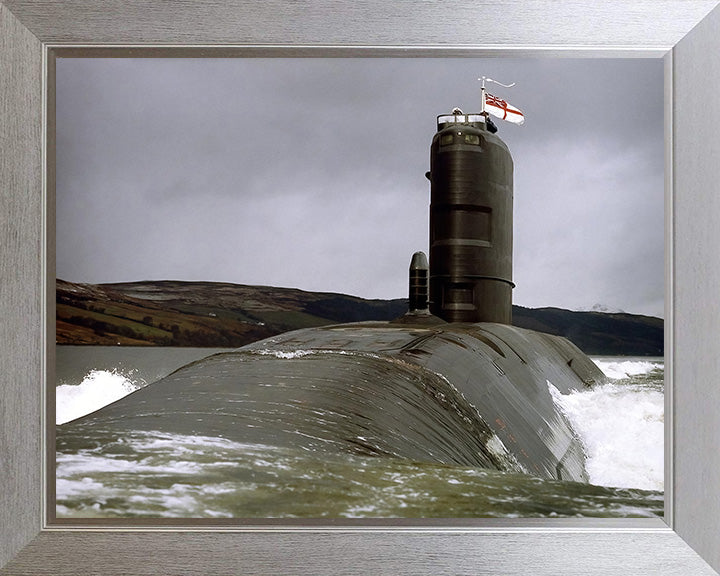 HMS Splendid (S106) Low Bow View 1995 Royal Navy Swiftsure Class Submarine Photo Print Wall Art Naval Decor UK Posters, Prints, & Visual Artwork Hampshire Prints 10 x 8 Silver Frame No