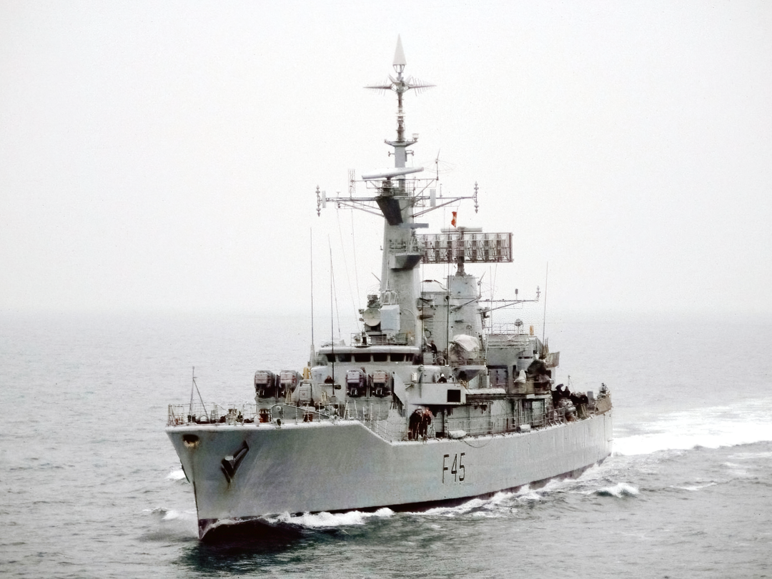HMS Minerva F45 Leander Class Frigate April 1988 Port Bow View Photo Print - Posters, Prints, & Visual Artwork - by Hampshire Prints (image 1 of 9)