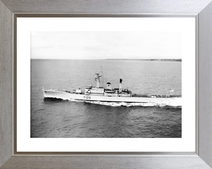 HMS Leander F109 Leander Class Frigate 1968 Photo Print - Posters, Prints, & Visual Artwork - by Hampshire Prints (image 6 of 9)