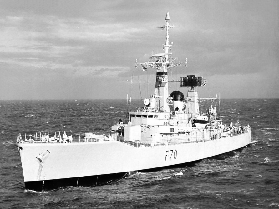 HMS Apollo (F70) Royal Navy Leander Class Frigate At Sea Photo Print Wall Art Decor Posters, Prints, & Visual Artwork Hampshire Prints 6 x 4 No Frame No