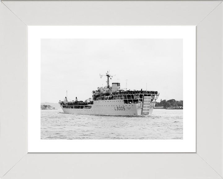 RFA Sir Galahad L3005 Round Table Class Ship 1982 Photo Print - Posters, Prints, & Visual Artwork - by Hampshire Prints (image 4 of 9)